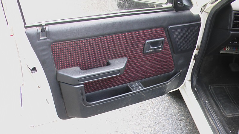 jedno kolo by bylo na opravu.se sezulo a ma podobaný  rantl,ale nic vážneho to neni...