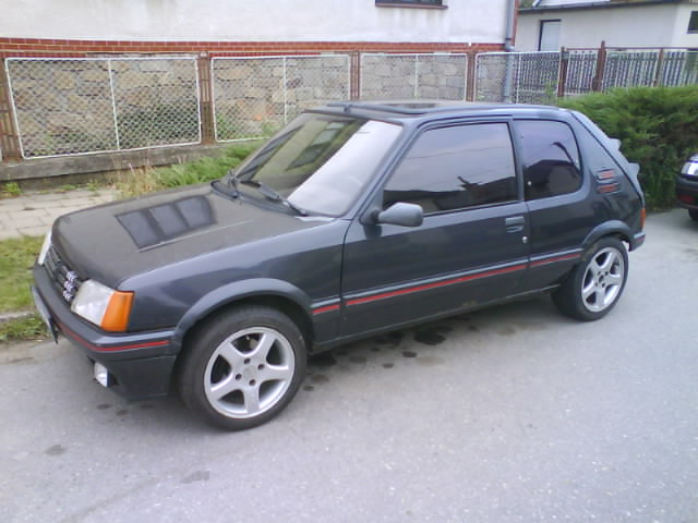 prodám Peugeot 205 1.9 GTI.nova stk  cena 13500kc, dalši foto a informace zaslu na mail.