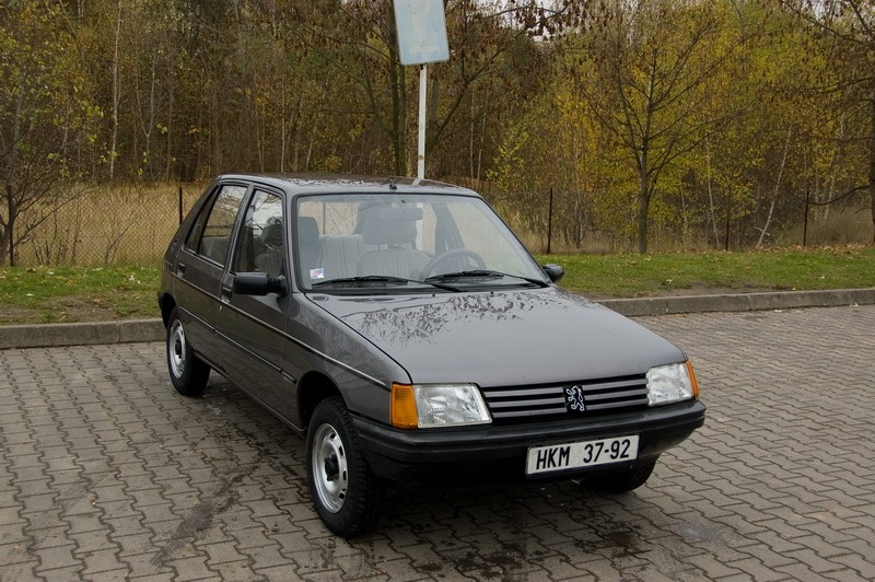 Peugeot 205_001.jpg