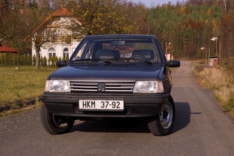 peugeot 205 0001.jpg