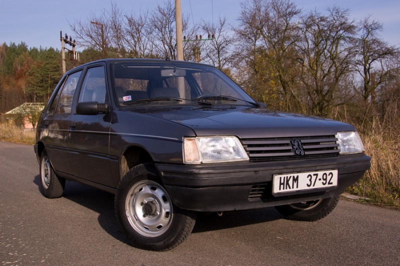 peugeot 205 0002.jpg