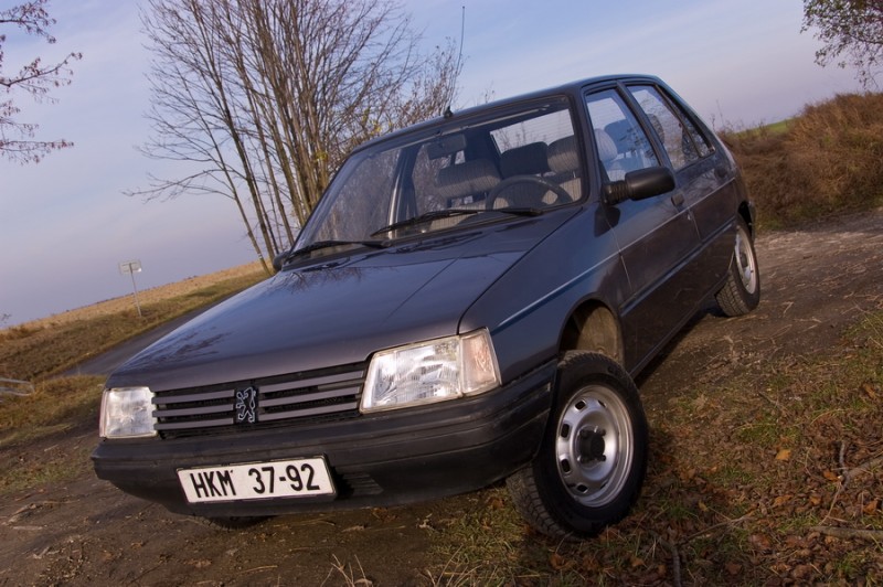 peugeot 205 0006.jpg