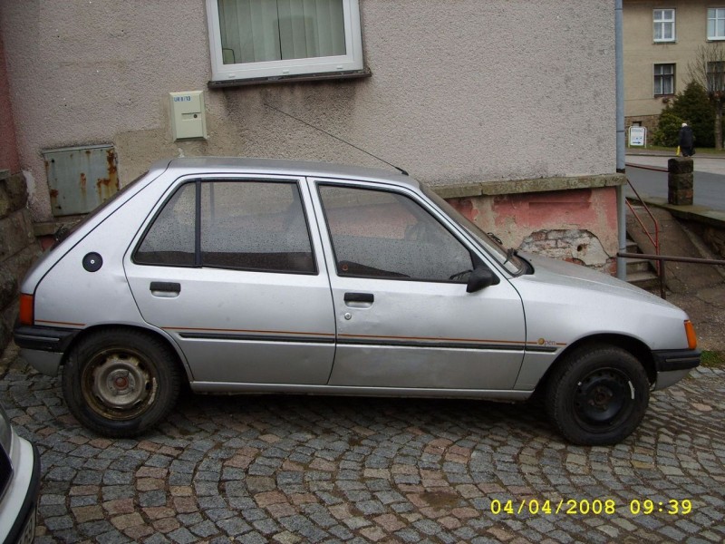 Peugeot 205 Open 1.9 02.JPG