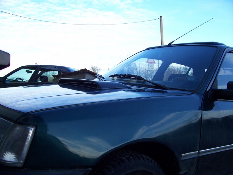 nasávač na kapotu od zobyho