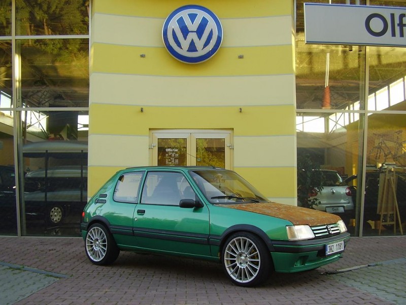 peugeot 205 gti griffe ratt.JPG