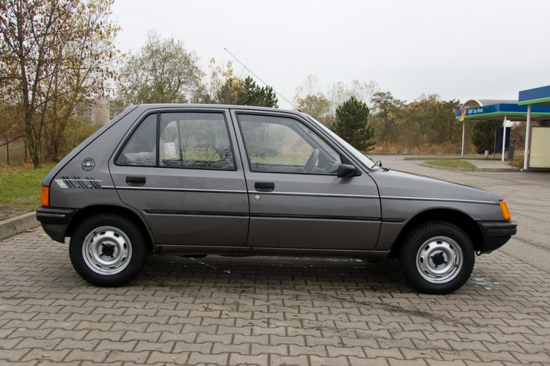 peugeot 205 0004.jpg