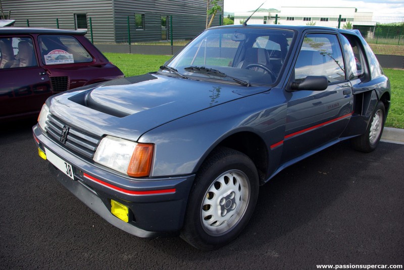 14_peugeot_205_t16.jpg