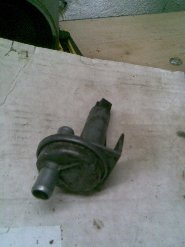 pridavam fotku toho ventilu.. pokud je to on.