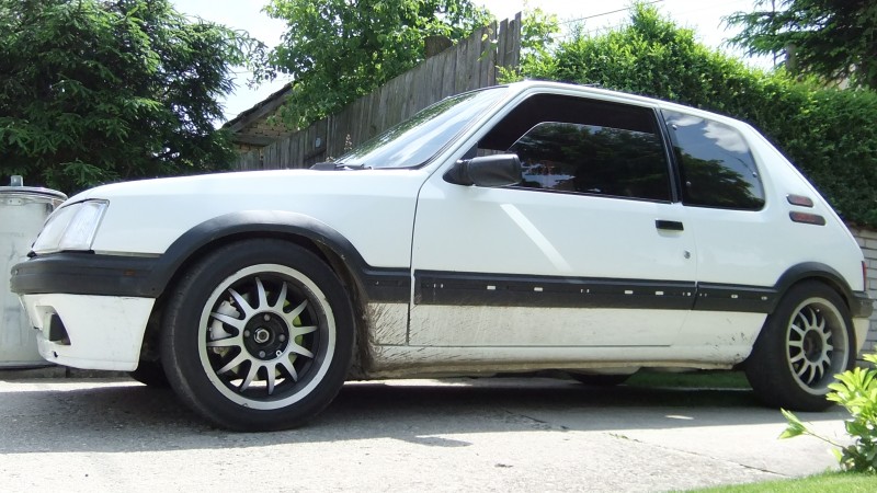 205GTI 005.jpg