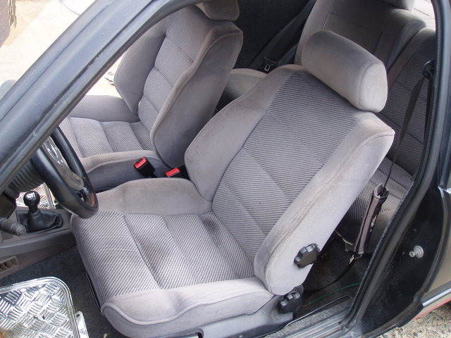 sedacky z 405 pasuji bez uprav