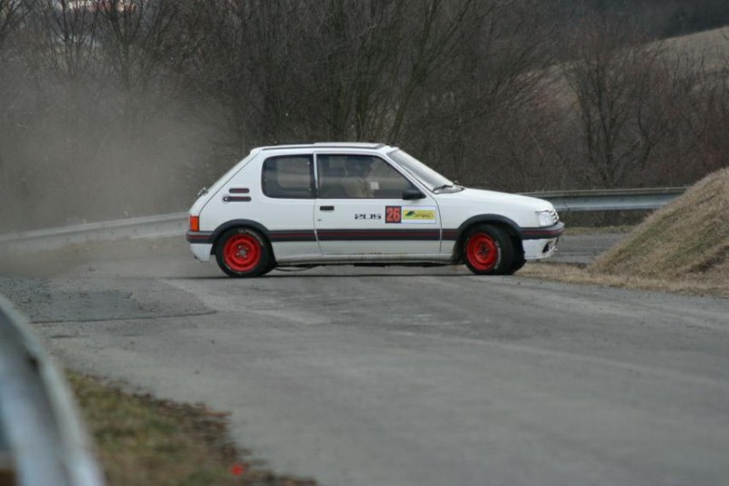 1. Rallyslalom V. Ořechov 2010 III. crash.jpg