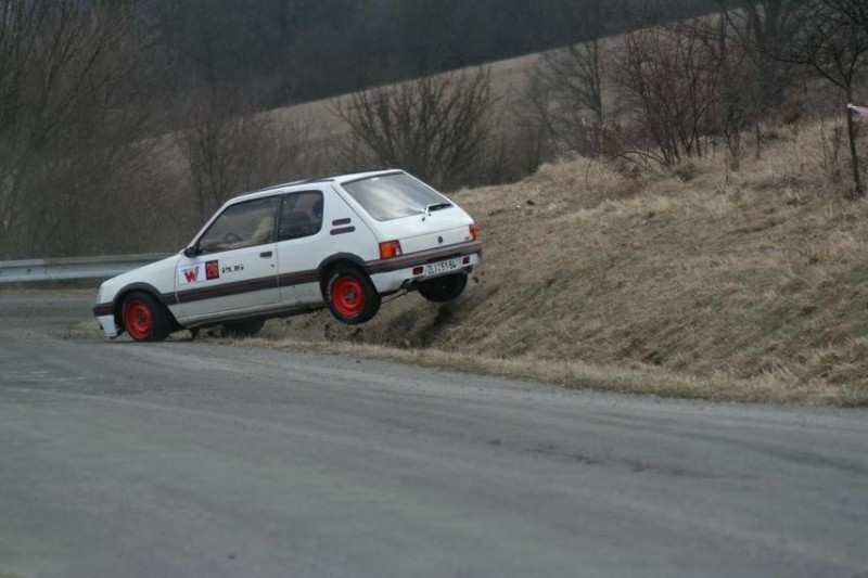 1. Rallyslalom V. Ořechov 2010 VII. crash.jpg