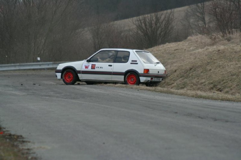 1. Rallyslalom V. Ořechov 2010 X. crash.jpg