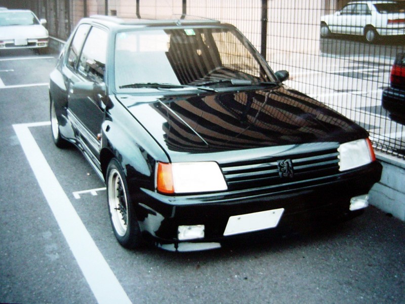 PEUGEOT205GTI-ITS05_02.jpg