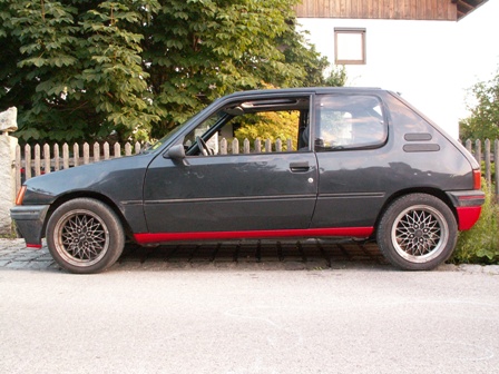 Peugeot 205.JPG