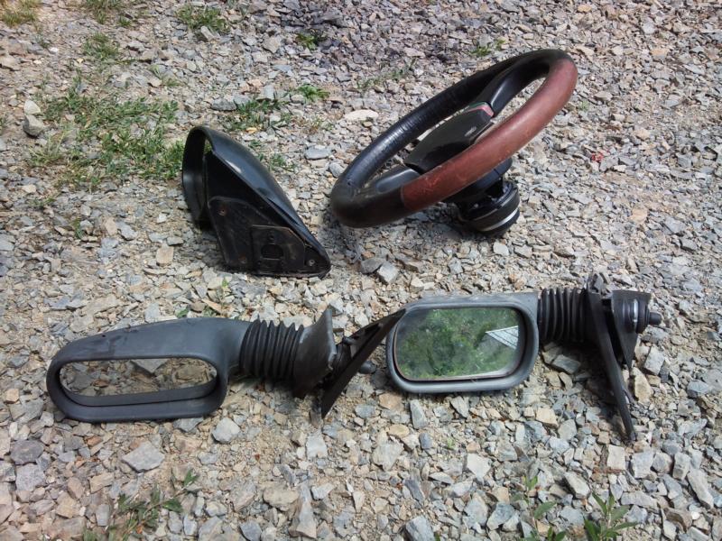 Ty m3 zrcádka mám obě