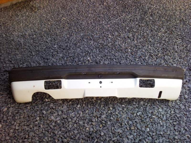 Gti nárazník a Non gti spoiler v dobrém stavu