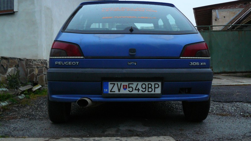 Kam umiestniť výstražnú nálepku ??