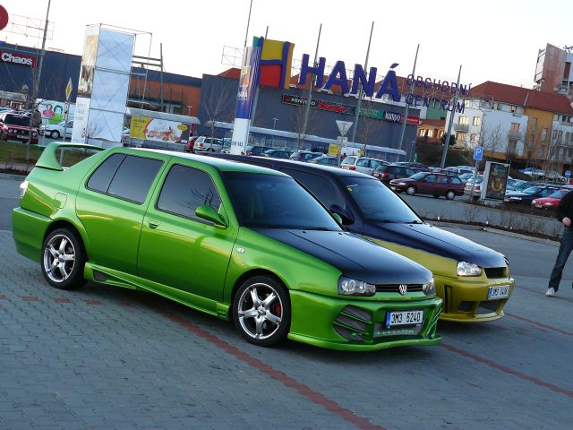 Ten přední spoiler je hooodně zběsilej