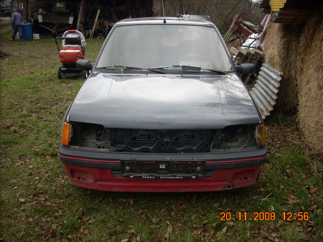 přední nárazník GTI.JPG