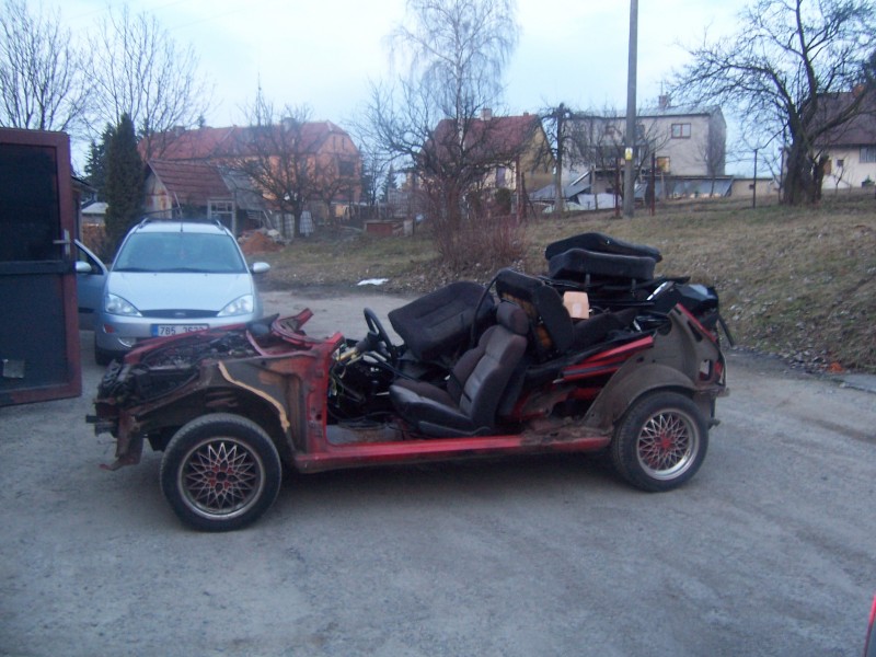 nejhezčí kabrio s pavučinama na klubu :-D