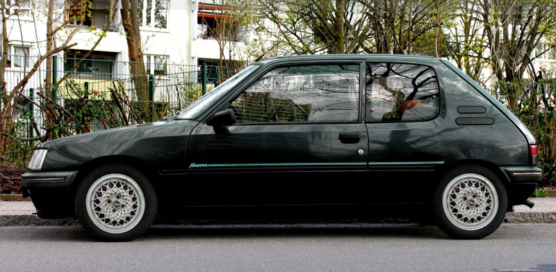 Peugeot205Fondmetal.jpg