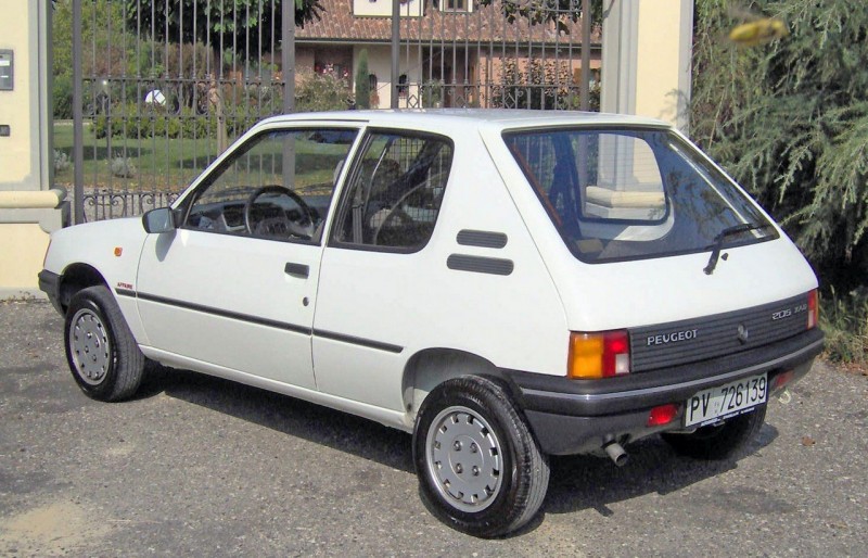 peugeot-205-la-storia_14.jpg