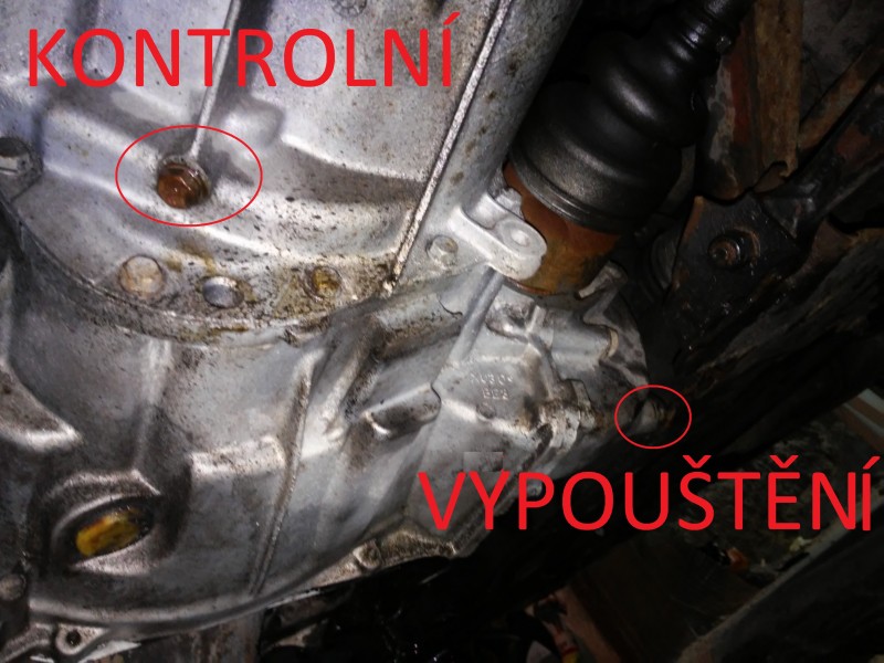 Kudy nalít olej ?