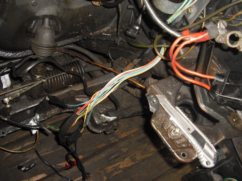 Opravdu roztrhana a oskliva elektrika tak ji musim trochu porovnat a upravit :-)