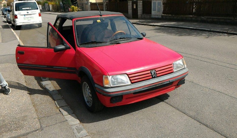 Takto vypadal když jsme ho přivezli... No, trochu jsem s ním pohnul, ale pořád mě čeká hodně práce...