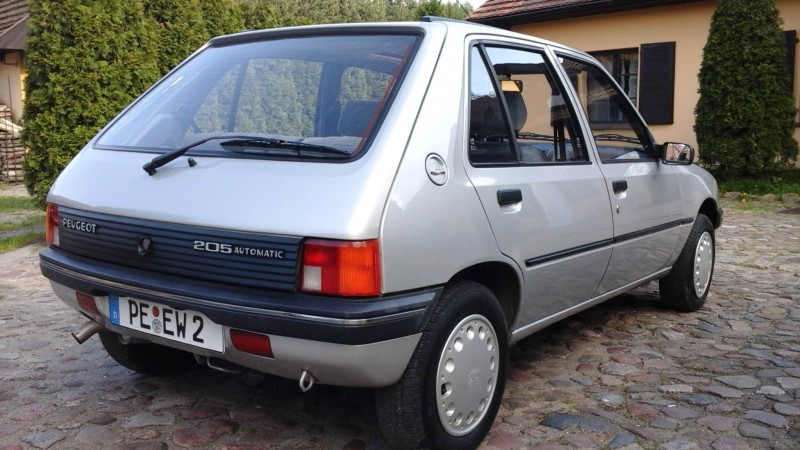 peugeot-205-02.jpg