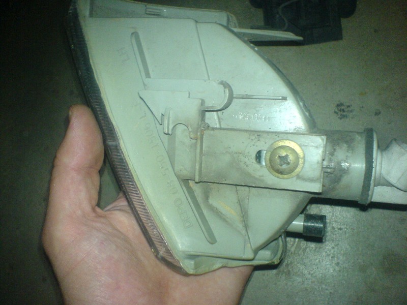 ulomene - pruzinku mam staci prilepit