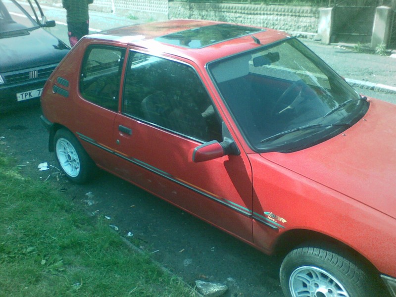 peugeot 205 (3).jpg